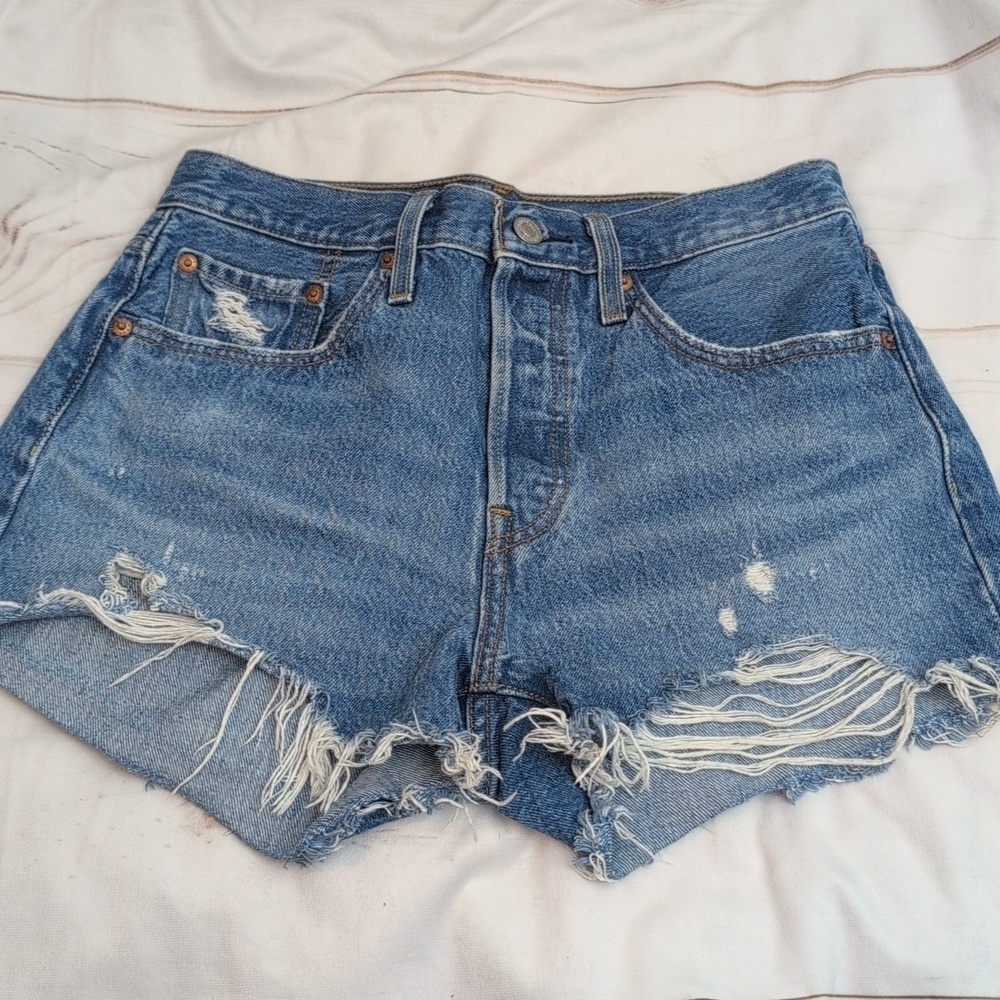 Levis High Rise Button Fly 501 Jean Shorts Lightly Distressed Size 27 Raw Hem
